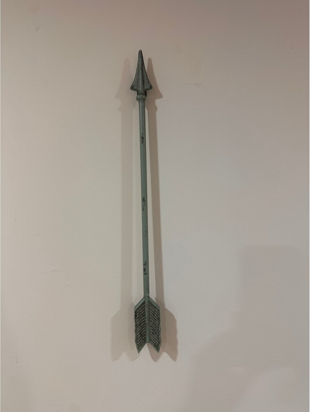 Rustic Style Metal Arrow Wall Decor